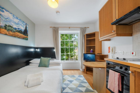 Studio to let