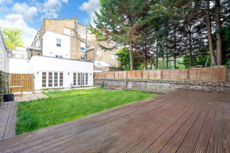 3 bed garden flat to rent