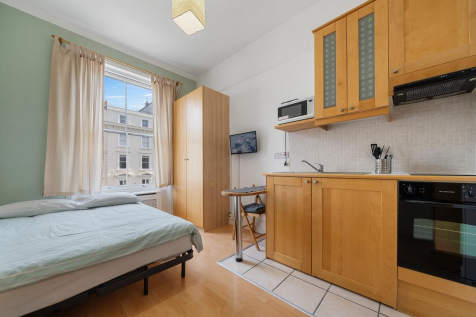Studio to rent