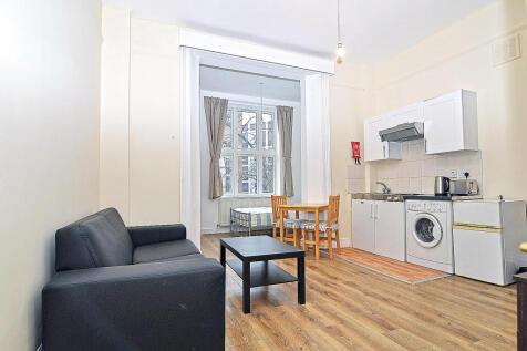 Self-contained double studio flat