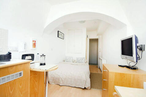 Semi-studio to rent