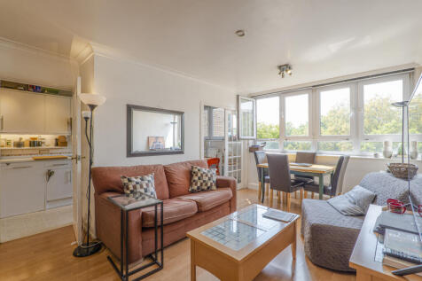 3 bed flat to rent