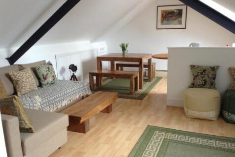 Large Studio to Rent