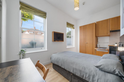 Studio to rent