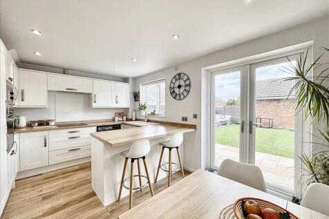 Dining kitchen