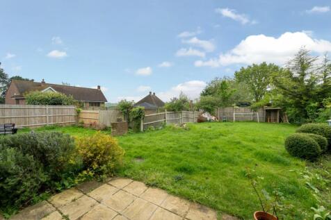 Chanton Drive, Epsom, KT17