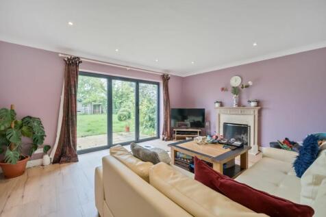 Chanton Drive, Epsom, KT17