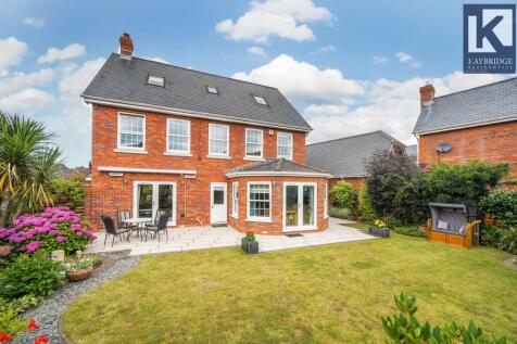 McKenzie Way, Epsom