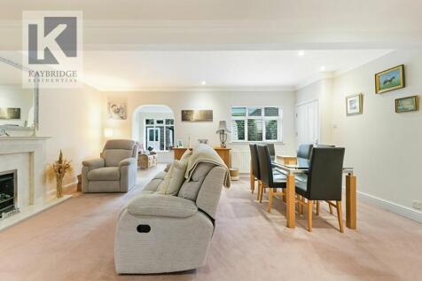 Salisbury Road, Worcester Park - KT4 7DG