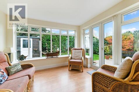 Salisbury Road, Worcester Park - KT4 7DG