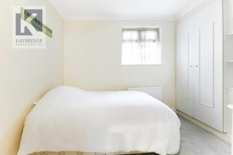 Salisbury Road, Worcester Park - KT4 7DG