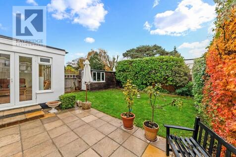 Salisbury Road, Worcester Park - KT4 7DG