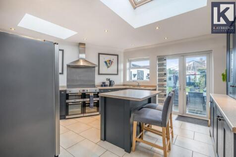 Willow Way, Epsom