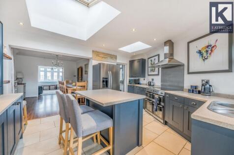 Willow Way, Epsom