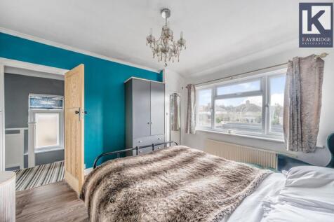 Willow Way, Epsom