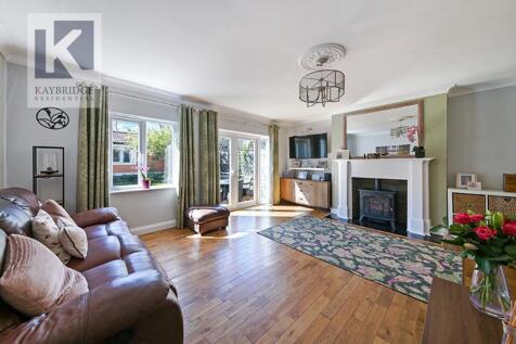 The Hawthorns, Epsom - KT17 2QA