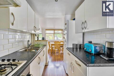 Stoneleigh Avenue, KT4