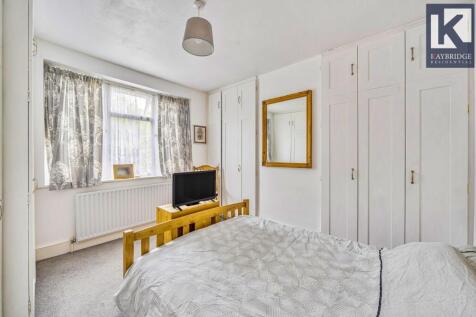 Stoneleigh Avenue, KT4