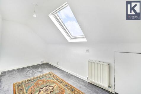 Stoneleigh Avenue, KT4