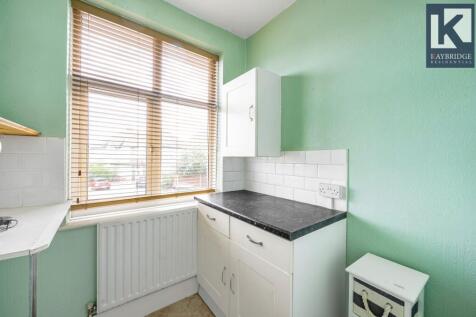 Stoneleigh Avenue, KT4