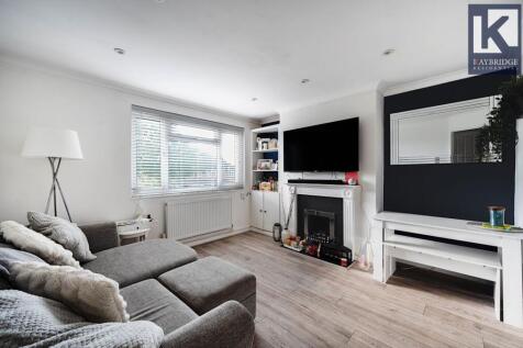 Ardrossan Gardens, KT4 7AZ