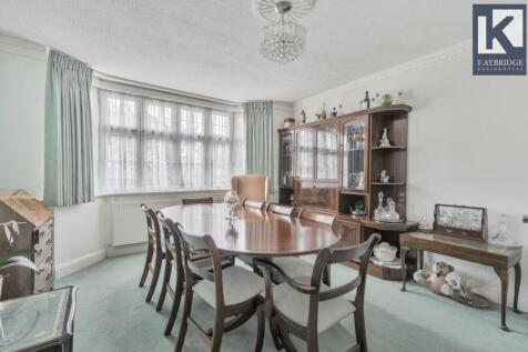 Seaforth Gardens, Epsom - KT19 0LP