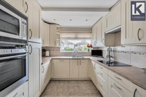 Seaforth Gardens, Epsom - KT19 0LP