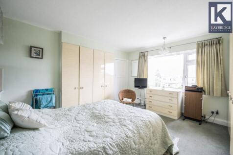 Seaforth Gardens, Epsom - KT19 0LP