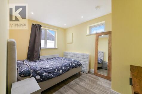 Tealing Drive, Epsom