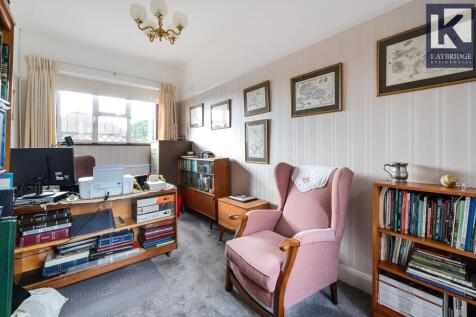 Stoneleigh Park Road, KT19 0RQ