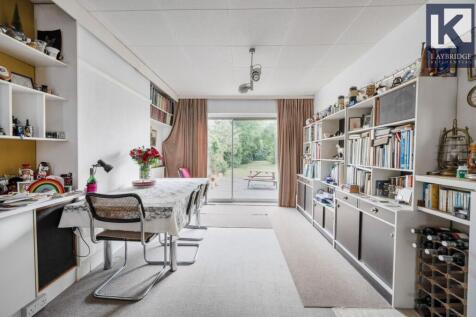 Temple Road, Epsom