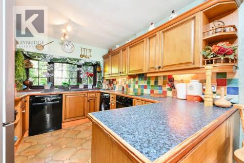 Old Bridge Lane, Epsom - KT17 4AD