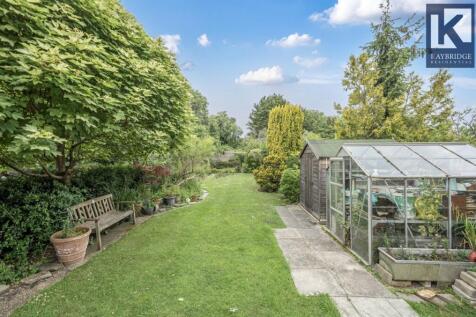 Huntsmoor Road, KT19 0JJ