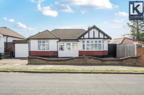 Mavis Avenue, Epsom