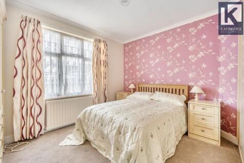 Mavis Avenue, Epsom