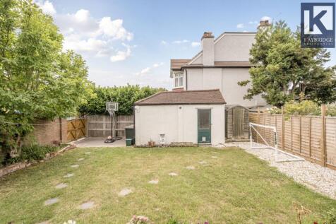 Seaforth Gardens, Epsom - KT19 0LP