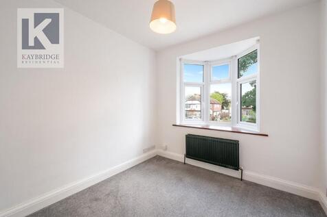 Oaks Avenue, Worcester Park - KT4 8XG
