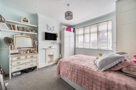 Sparrow Farm Road, Epsom - KT17 2JL