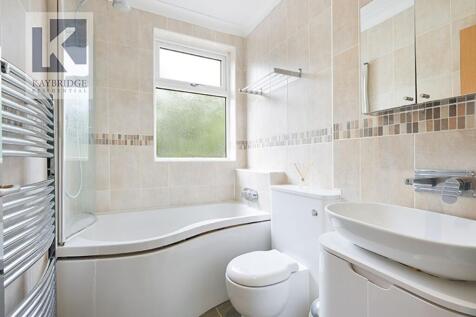 Stoneleigh Avenue, Worcester Park - KT4 8YB
