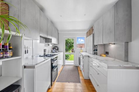 Jasmin Road, Epsom