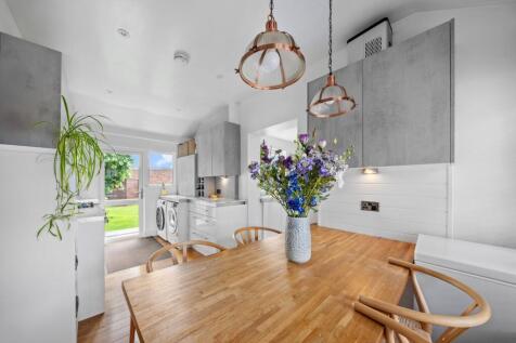Jasmin Road, Epsom