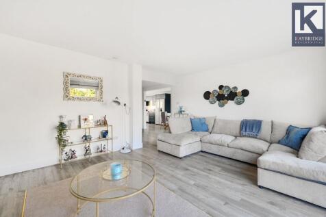 Poplar Crescent, Epsom - KT19 9ER