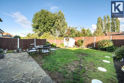 Poplar Crescent, Epsom - KT19 9ER