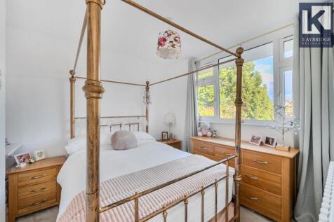 Poplar Crescent, Epsom - KT19 9ER