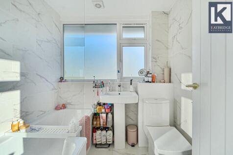 Poplar Crescent, Epsom - KT19 9ER