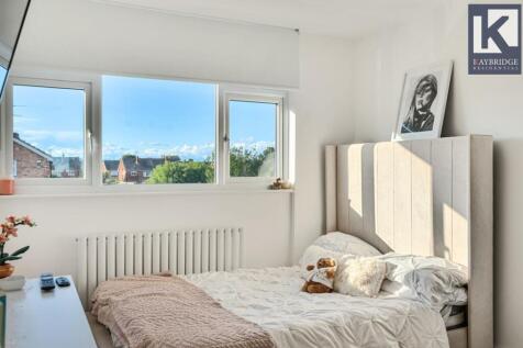 Poplar Crescent, Epsom - KT19 9ER