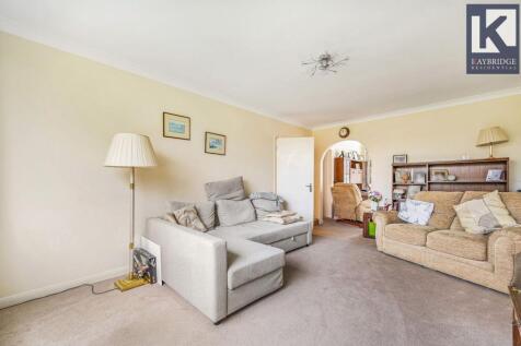 Sandown Lodge