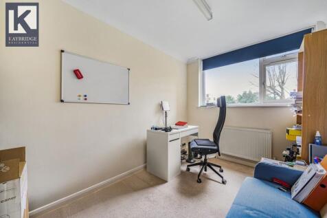 Sandown Lodge