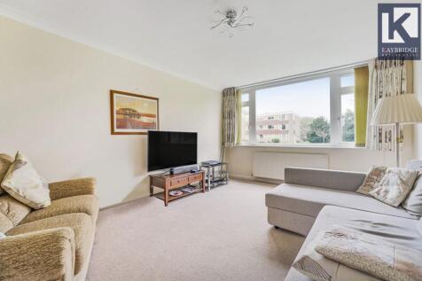 Sandown Lodge