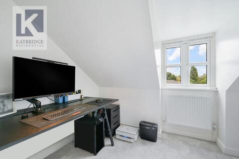 Silvergate Ruxley Lane, Epsom - KT19 9GZ